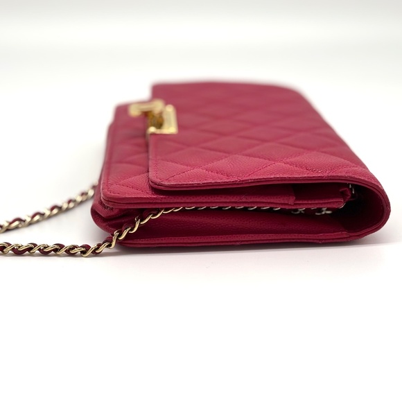 CHANEL Caviar Golden Class Wallet on Chain in Pink - Picture 5 of 15